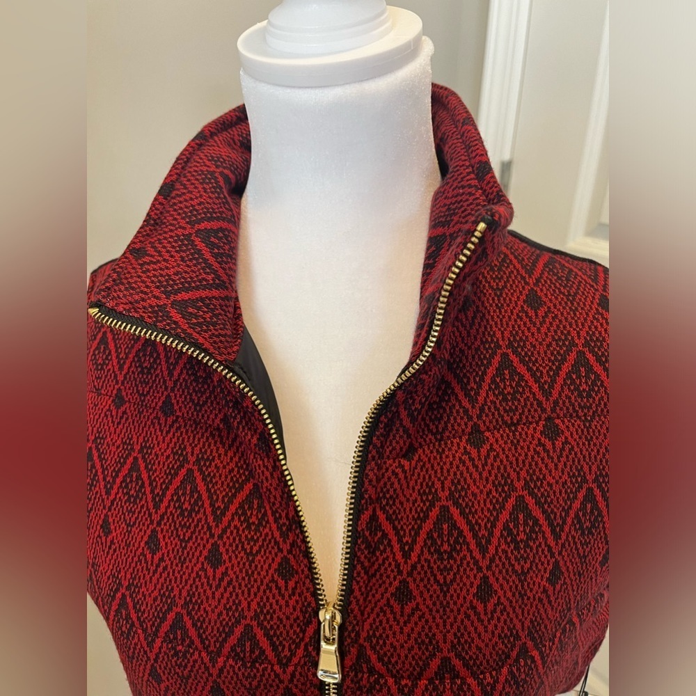 NWT Rafaella red black zip up vest. Drawstring waist.Print front black knit back - Picture 5 of 15